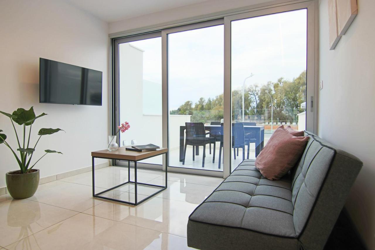 Апартаменты Phaedrus Living - Seaside Luxury Flat Harbour 105 Пафос Экстерьер фото